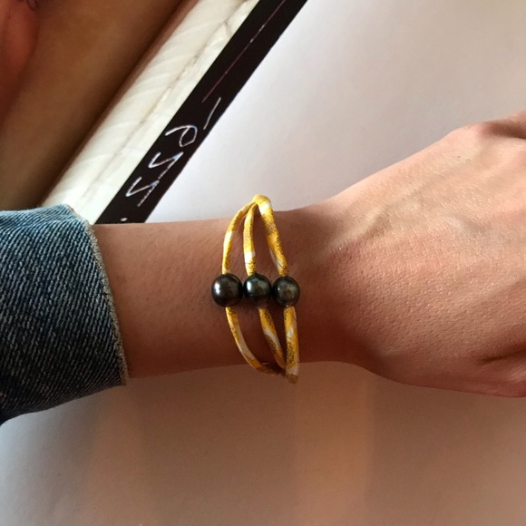 RARE authentic large real Black Tahitian Pearl trio yellow Bracelet 9mm pearls - Picture 1 of 11